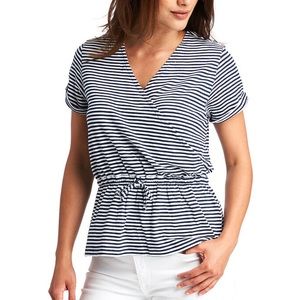 Vineyard Vines Top size small NWT